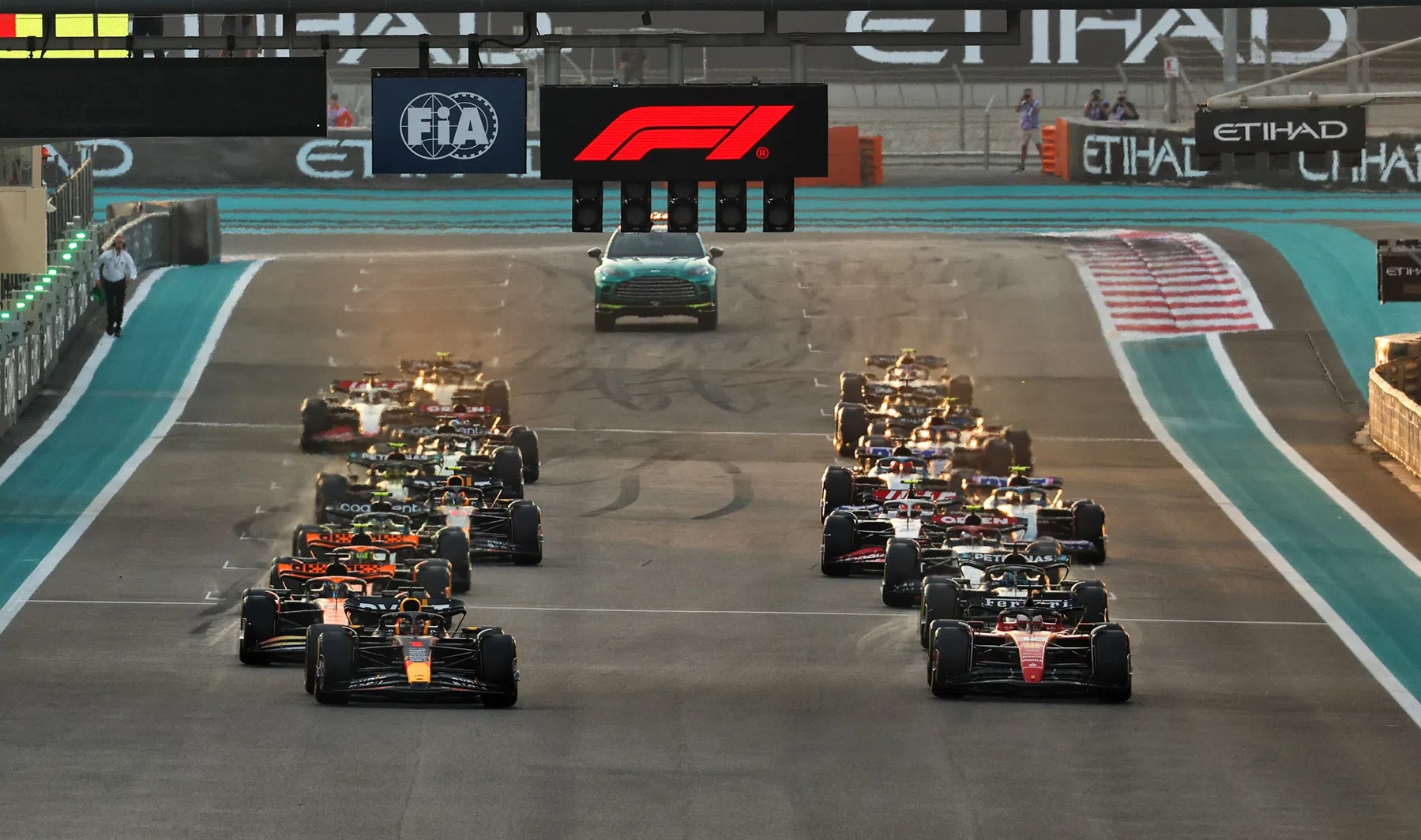 rtl meldt zich in strijd om f1 rechten 2025