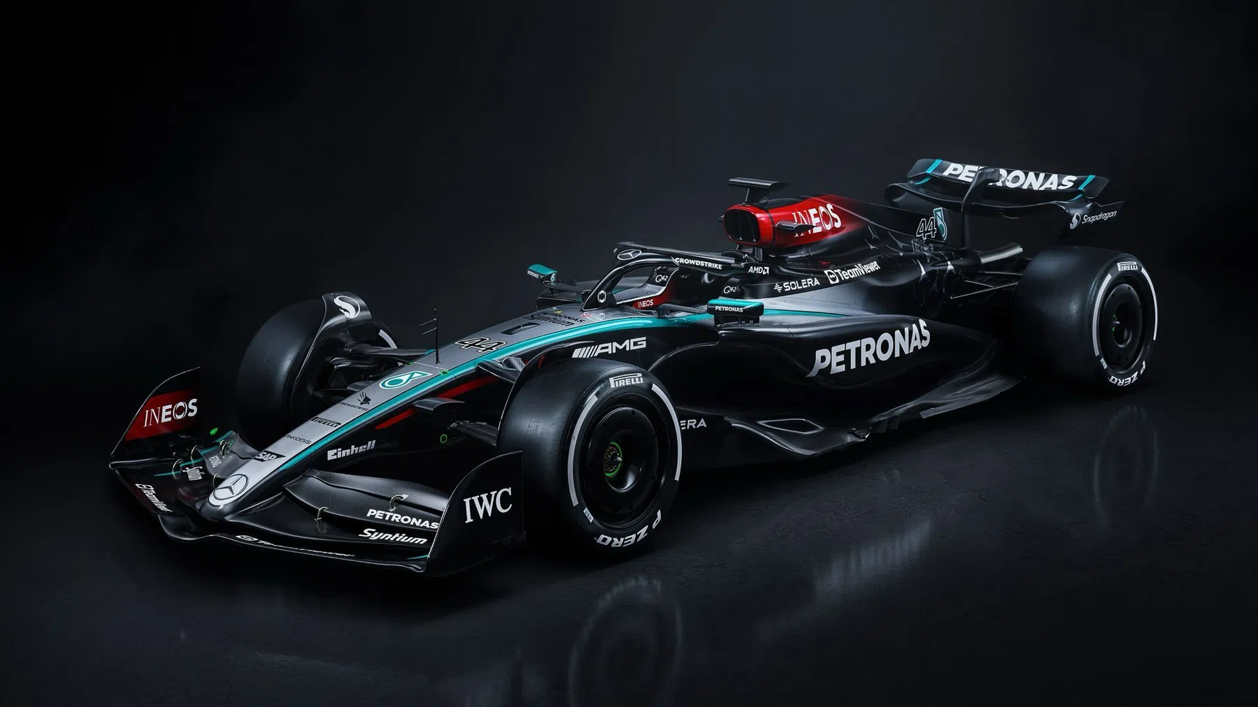 Mercedes präsentiert W15 für die F1-Saison 2024