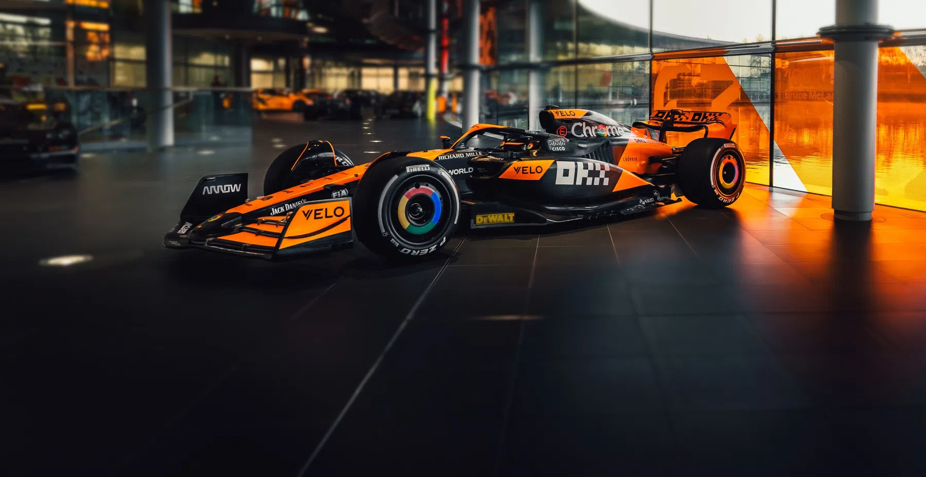 Foto McLaren MCL38 per il 2024