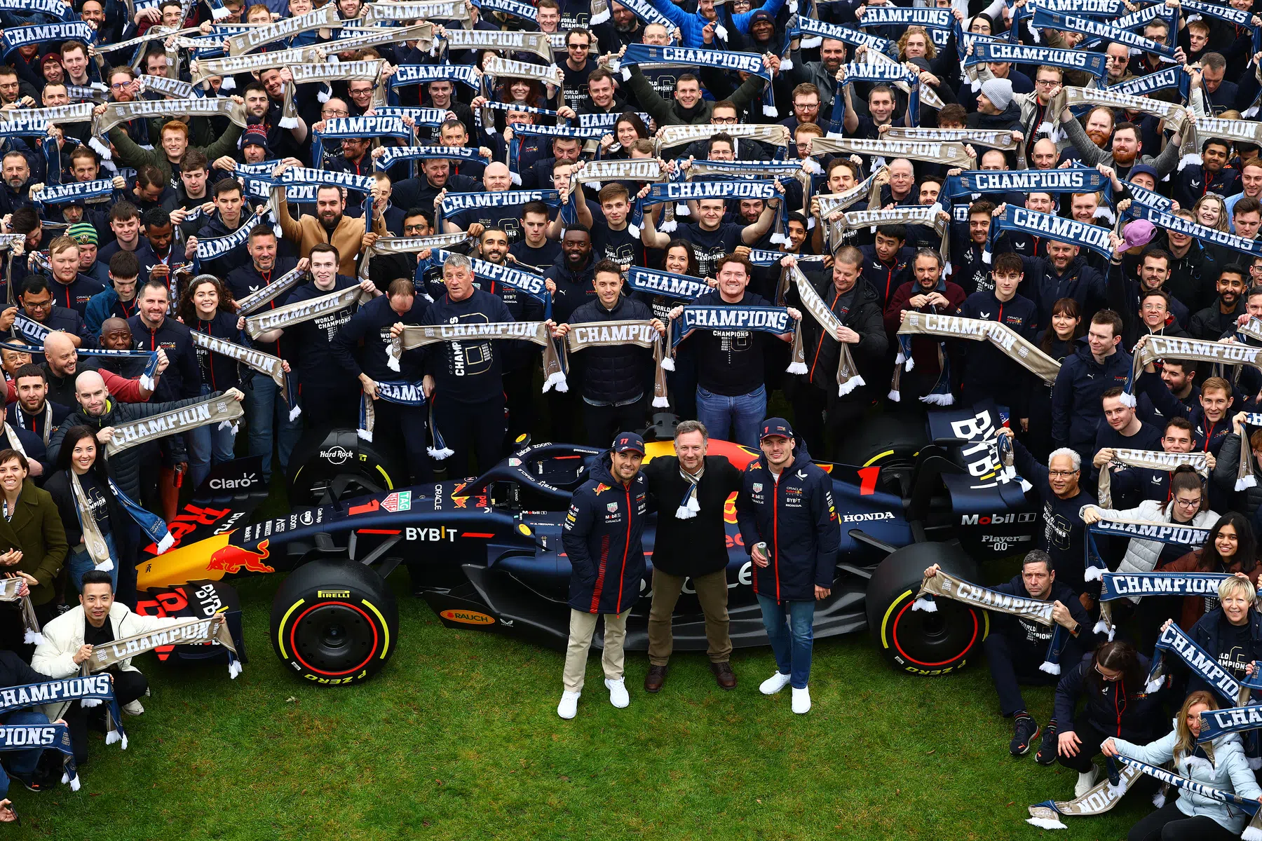 Verstappen, entusiasmado con el RB20: 