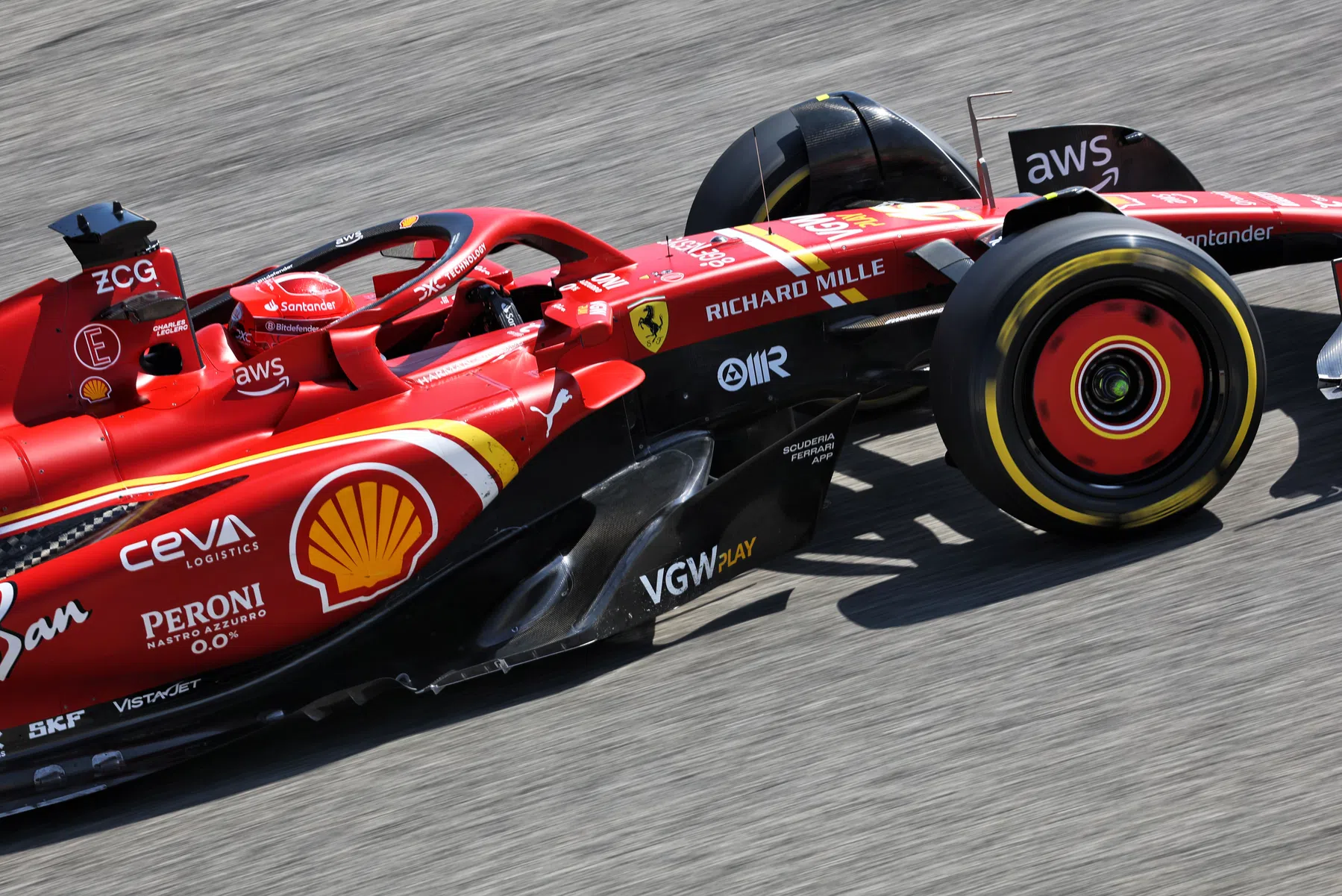 Leclerc lidera sessão da manhã do segundo dia de testes no Bahrein