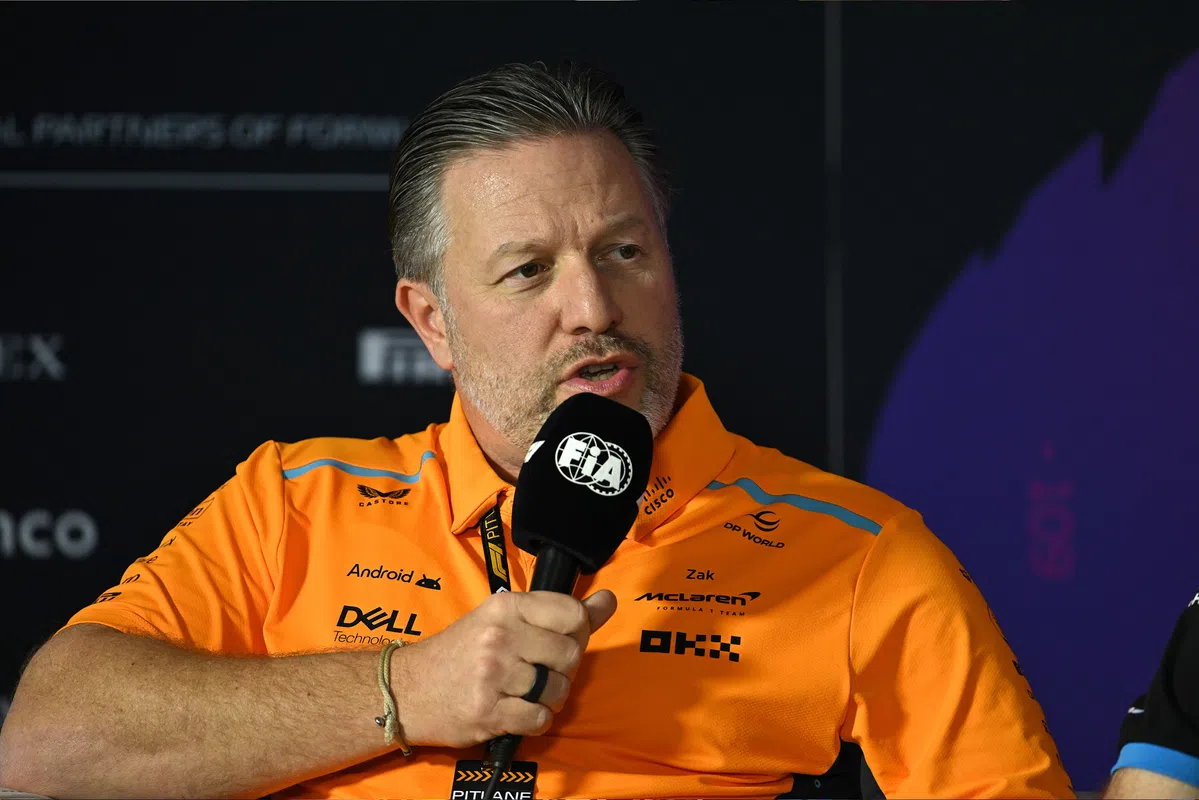 Brown traça meta para a McLaren em 2024: "Vencer corridas"