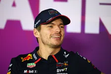 Thumbnail for article: 'Iedereen op de paddock is onder de indruk van Verstappen en Red Bull'