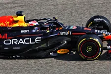 Thumbnail for article: Samenvatting VT1: Verstappen snel op medium banden, Ricciardo nummer één