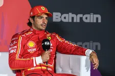 Thumbnail for article: Sainz maant Ferrari tot spoed: ‘Anders zet Red Bull aan en zijn ze weg’