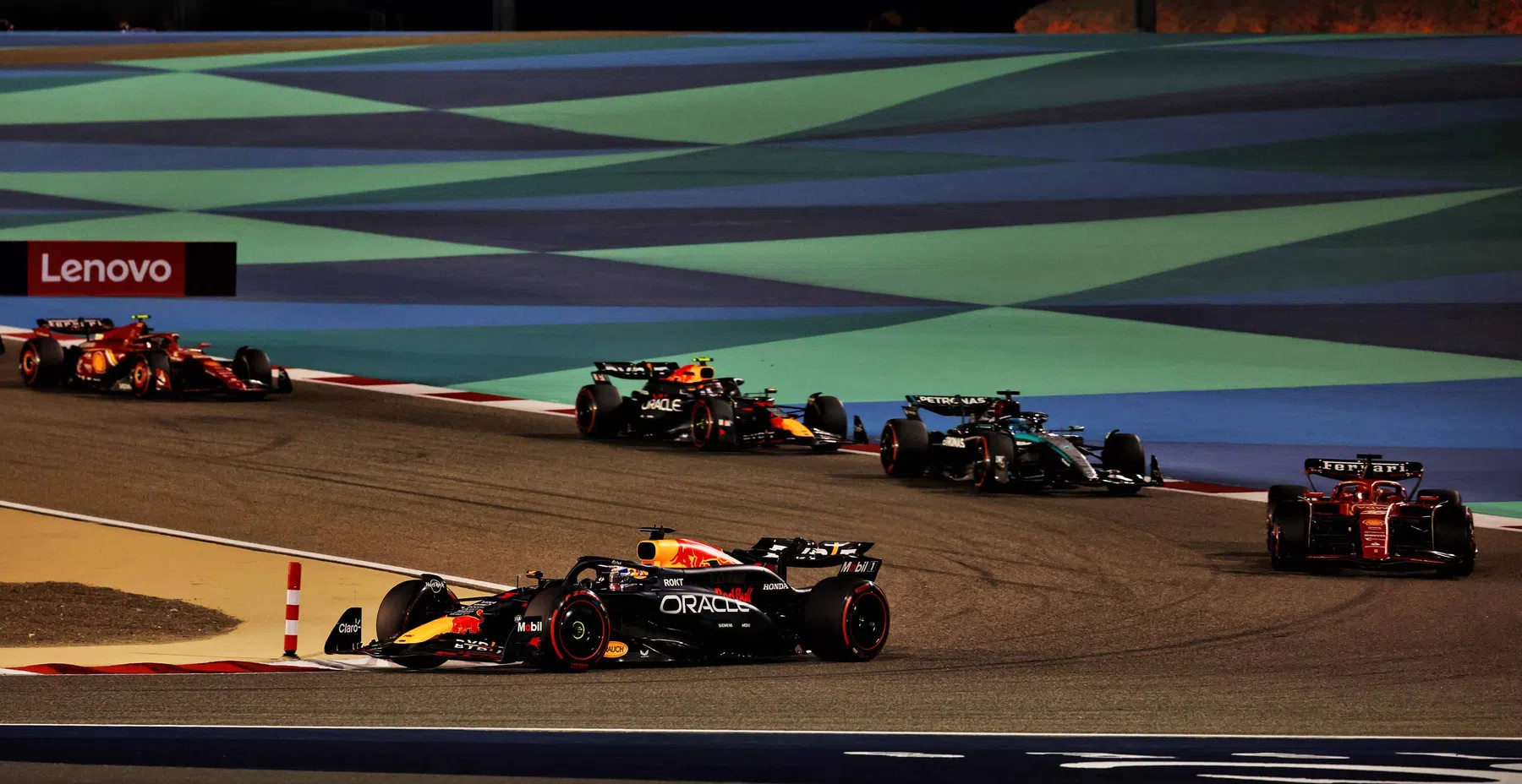 Stand F1-coureurs na dominante zege Verstappen in GP Bahrein