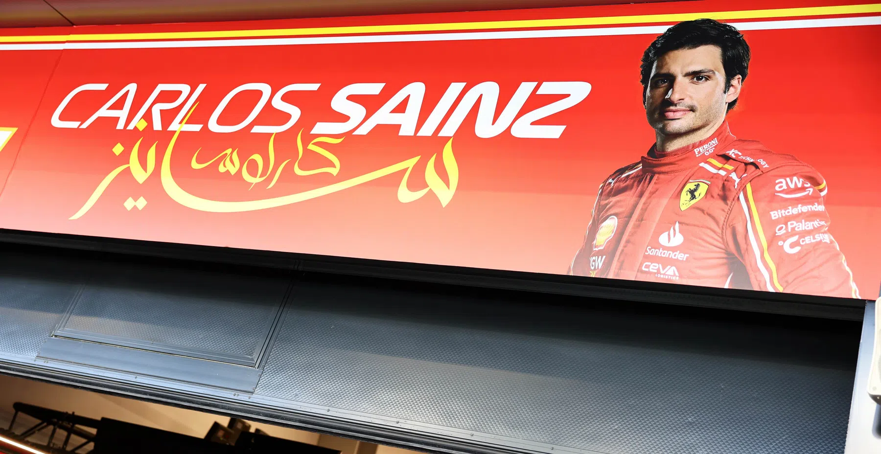 Albon lightens the mood for Sainz in Saudi Arabia