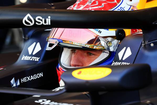 Verstappen domina a classificação da Arábia Saudita para conquistar a pole position