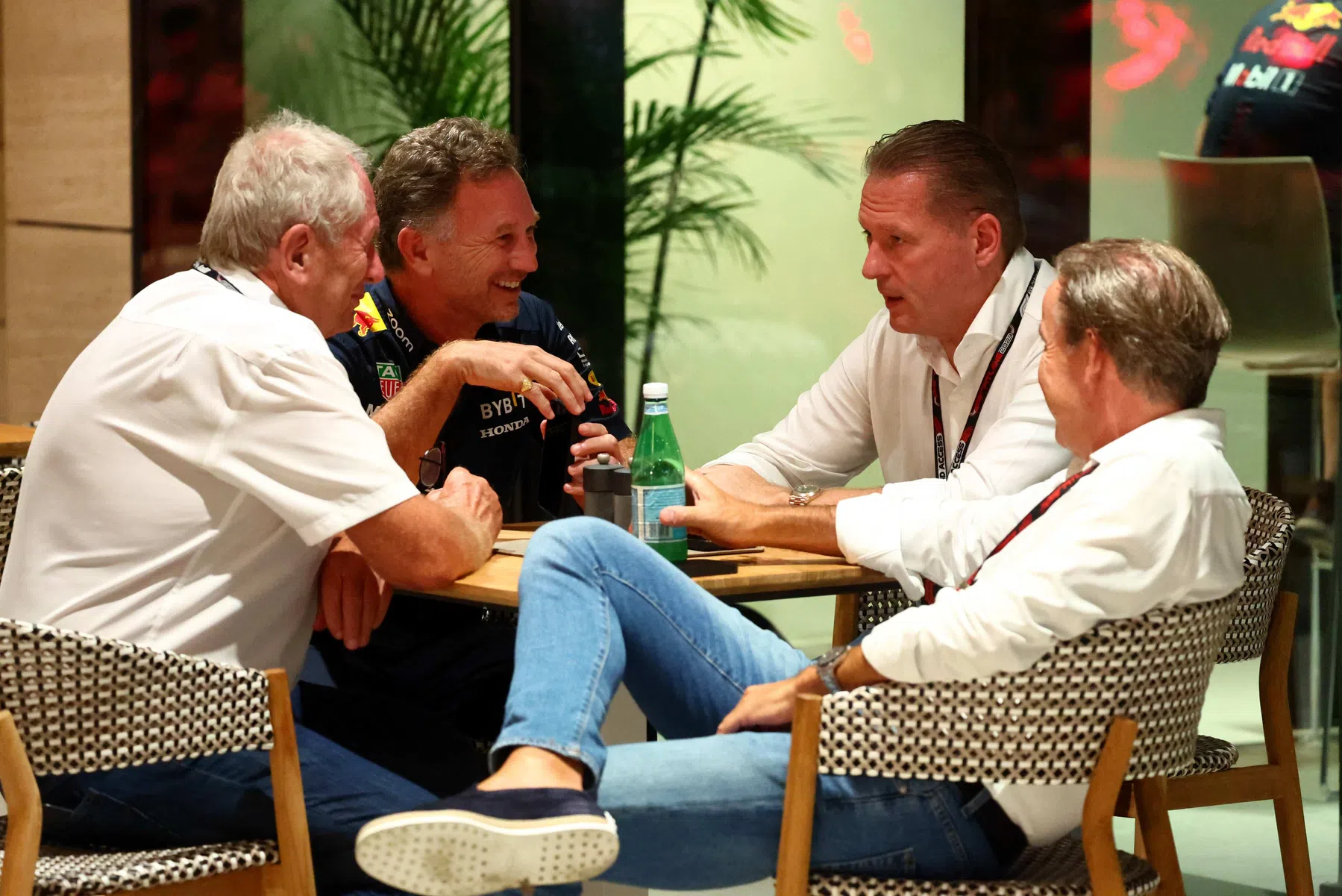 Wat Jos Verstappen en Horner bespraken in bahrein