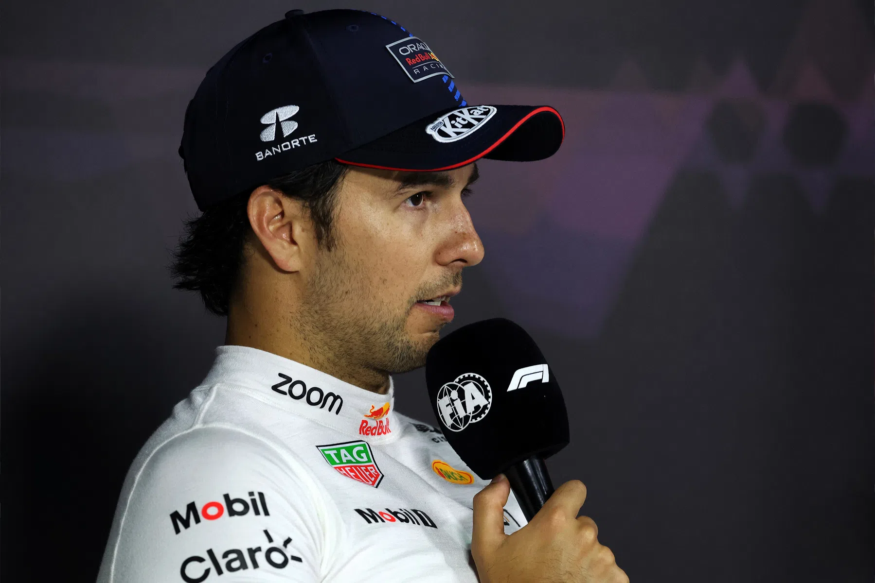 Checo Pérez lamenta la sanción en GP de Arabia Saudí 