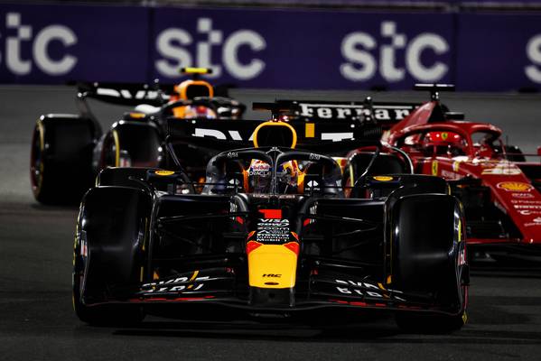 Verstappen gana, Bearman, suma puntos. Informe GP Arabia Saudí 2024