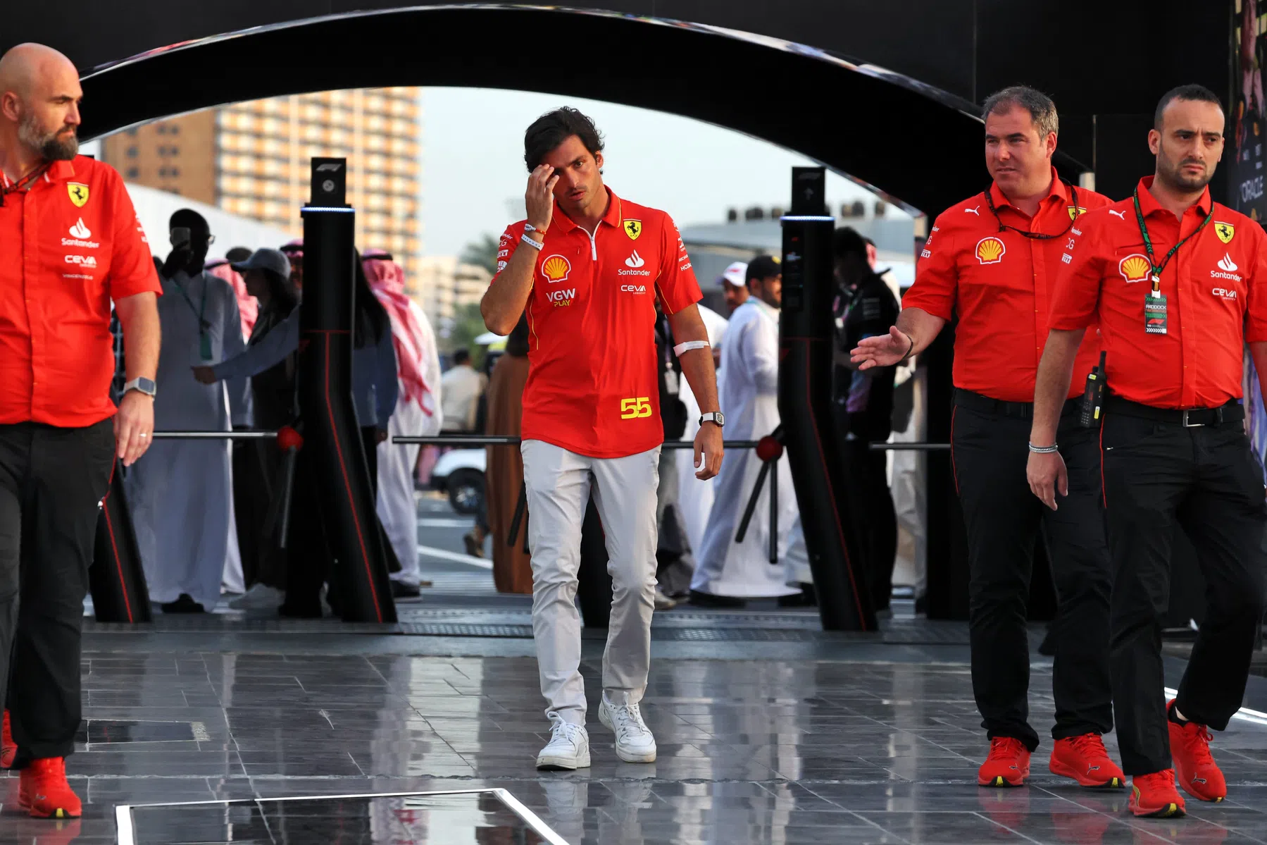 Rijdt Sainz of toch Bearman de Grand Prix van Australië voor Ferrari? 