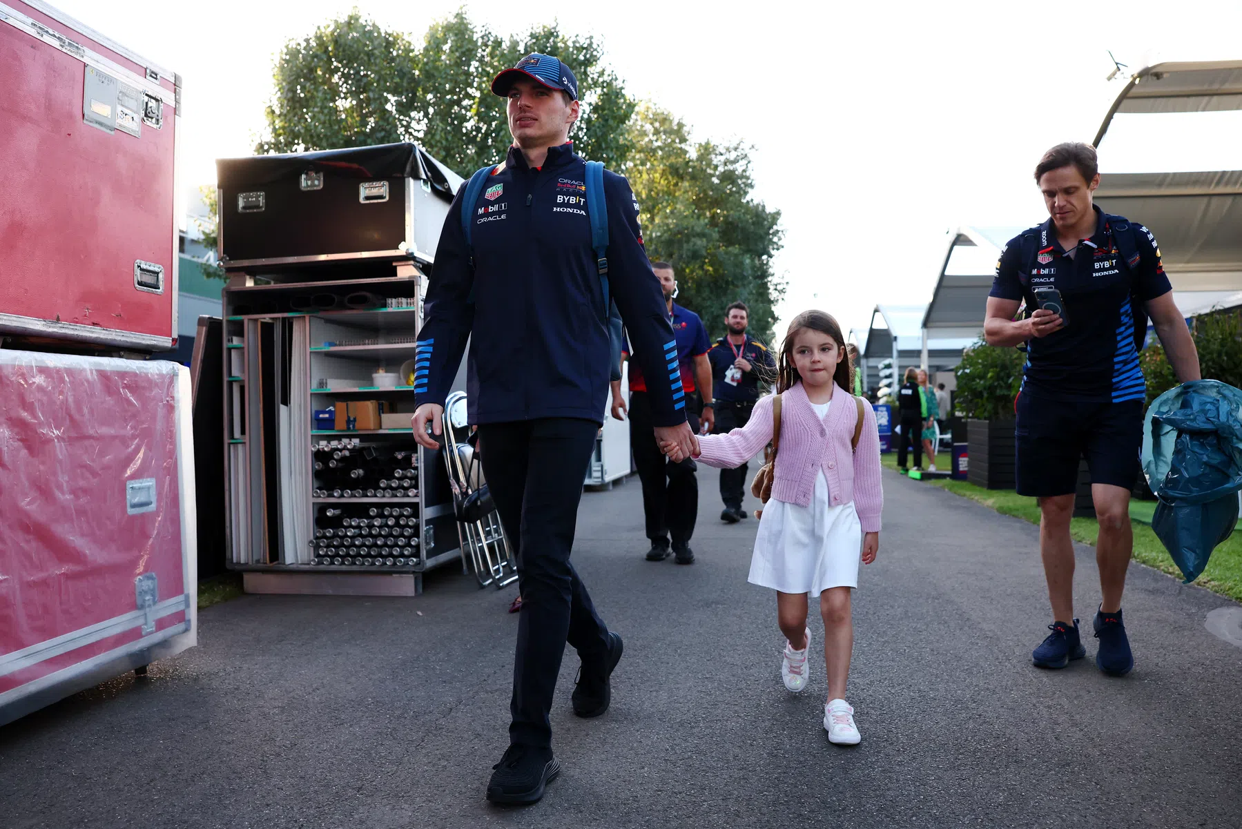 verstappen babysitter penelope mee naar Grand Prix