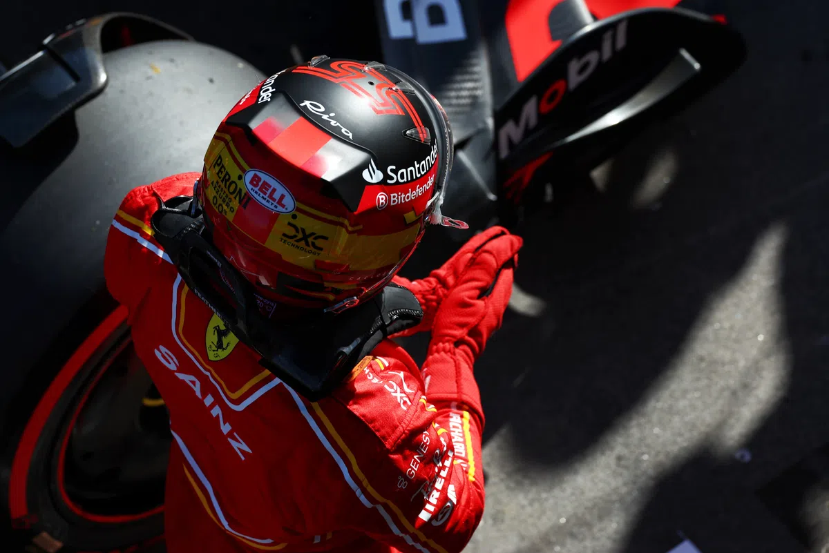 Leclerc tem que reconhecer a superioridade de Sainz: "Ele foi simplesmente melhor