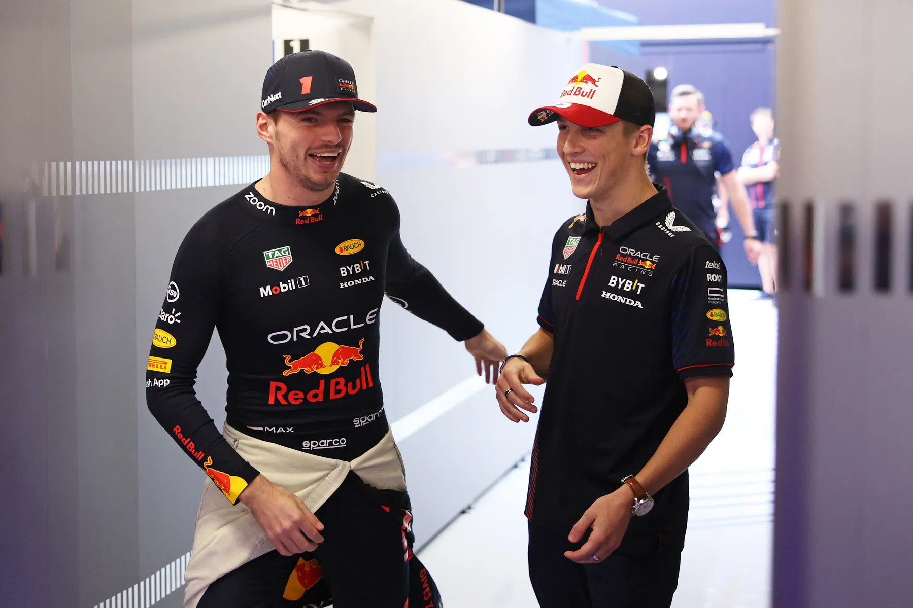 Liam Lawson sobre Max Verstappen y Red Bull