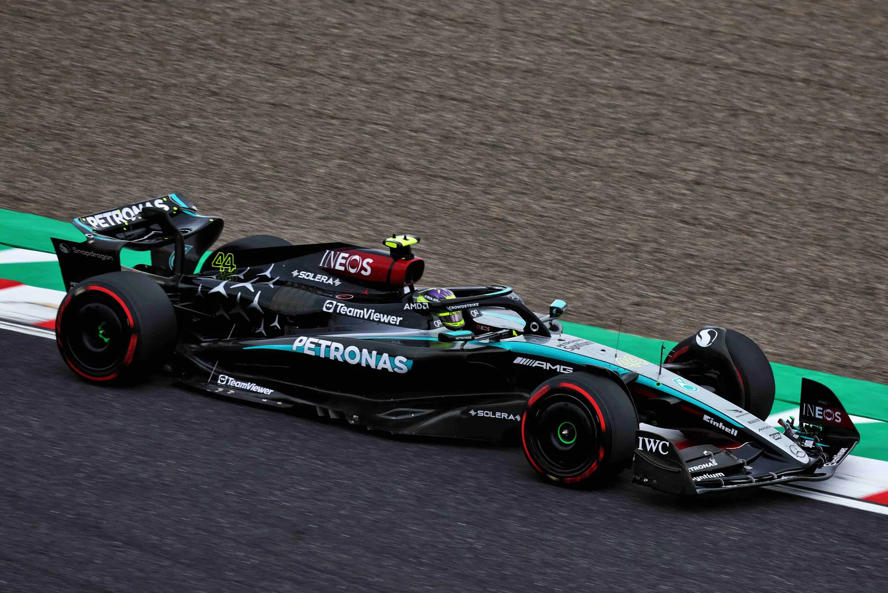 mercedes blij met verloop eerste dag gp japan