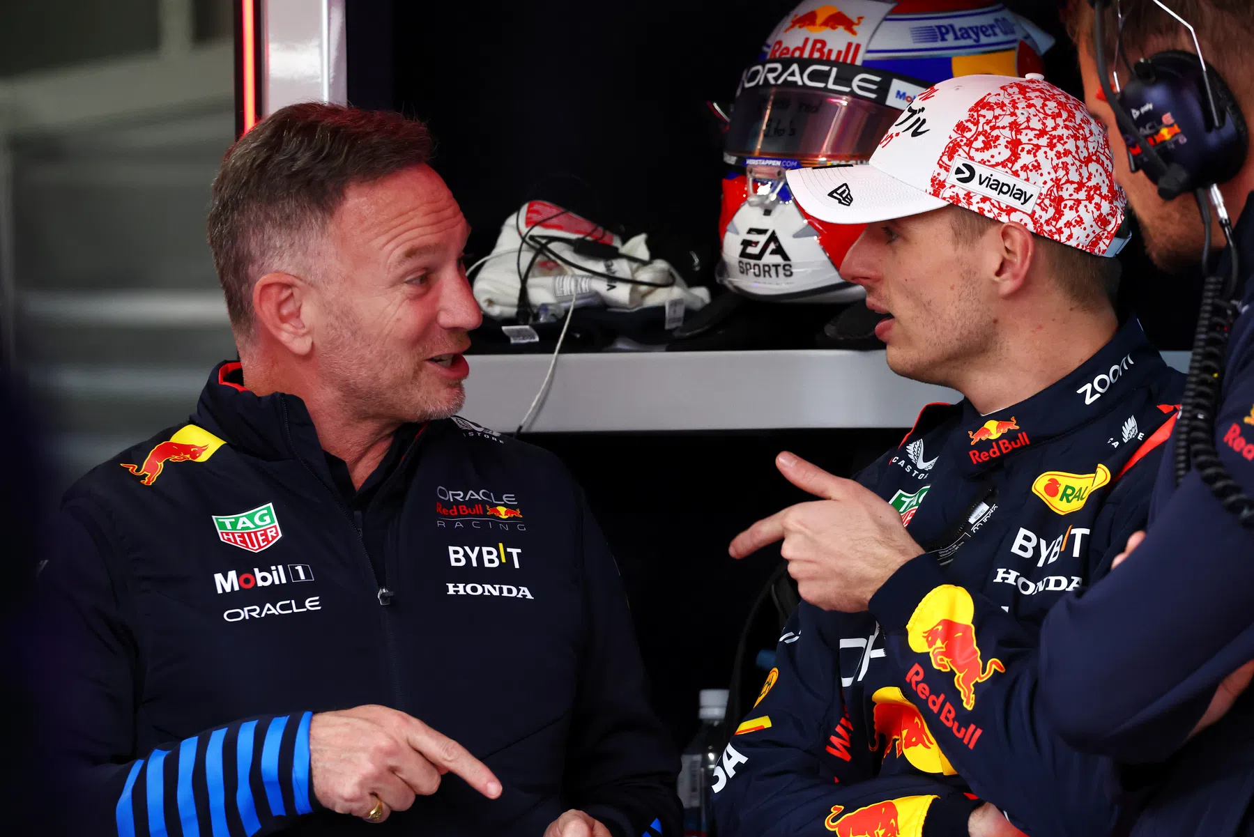 Horner recibe críticas y Alonso sustituye a Max Verstappen en Red Bull 