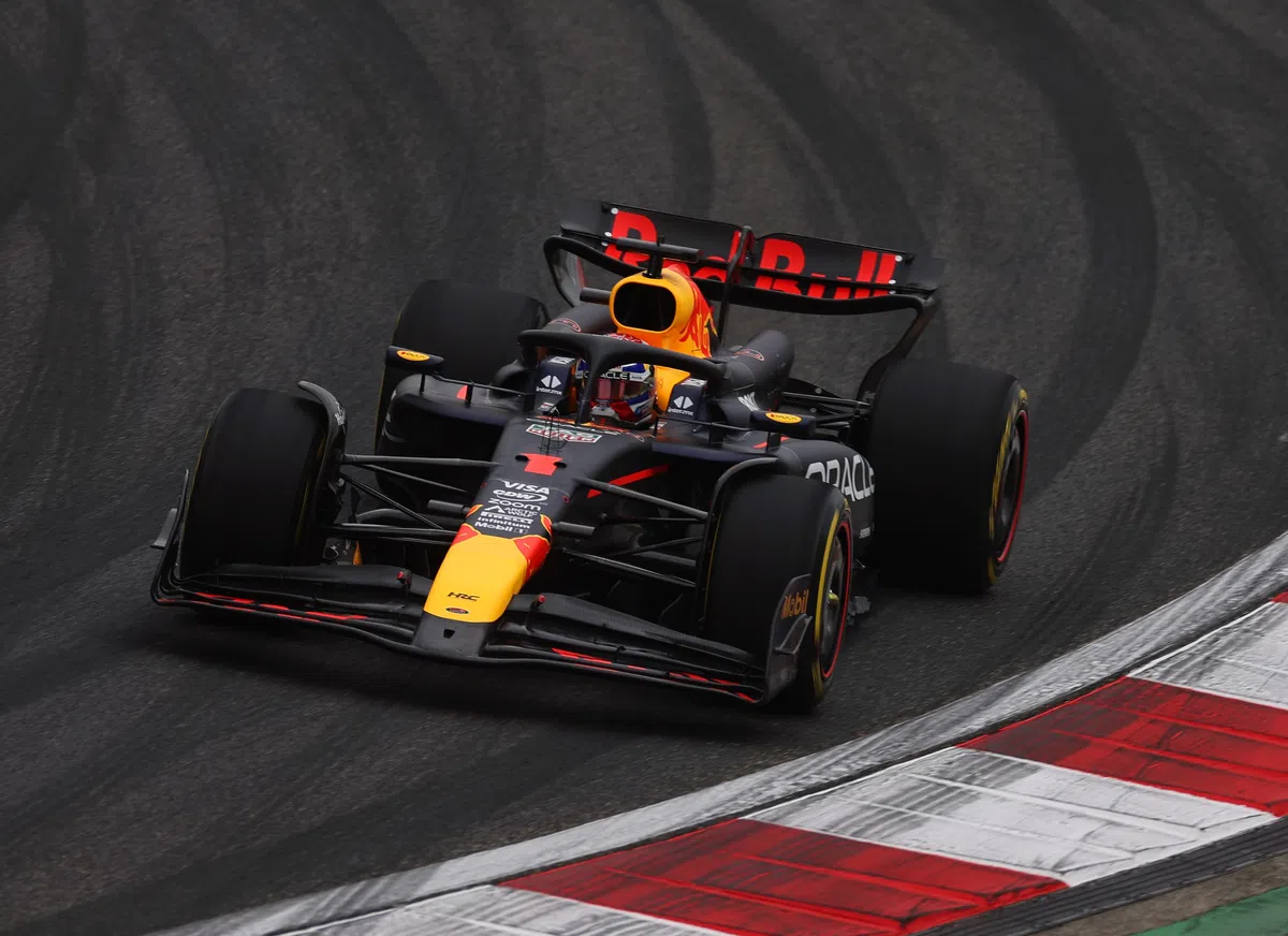 McLaren substitui peças do carro de Norris antes da corrida de velocidade