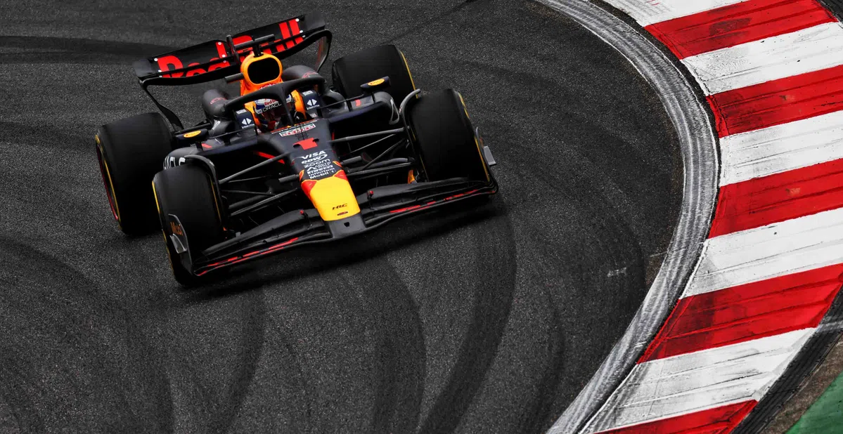 Largada oficial do GP da China | Pérez é o maior rival de Verstappen
