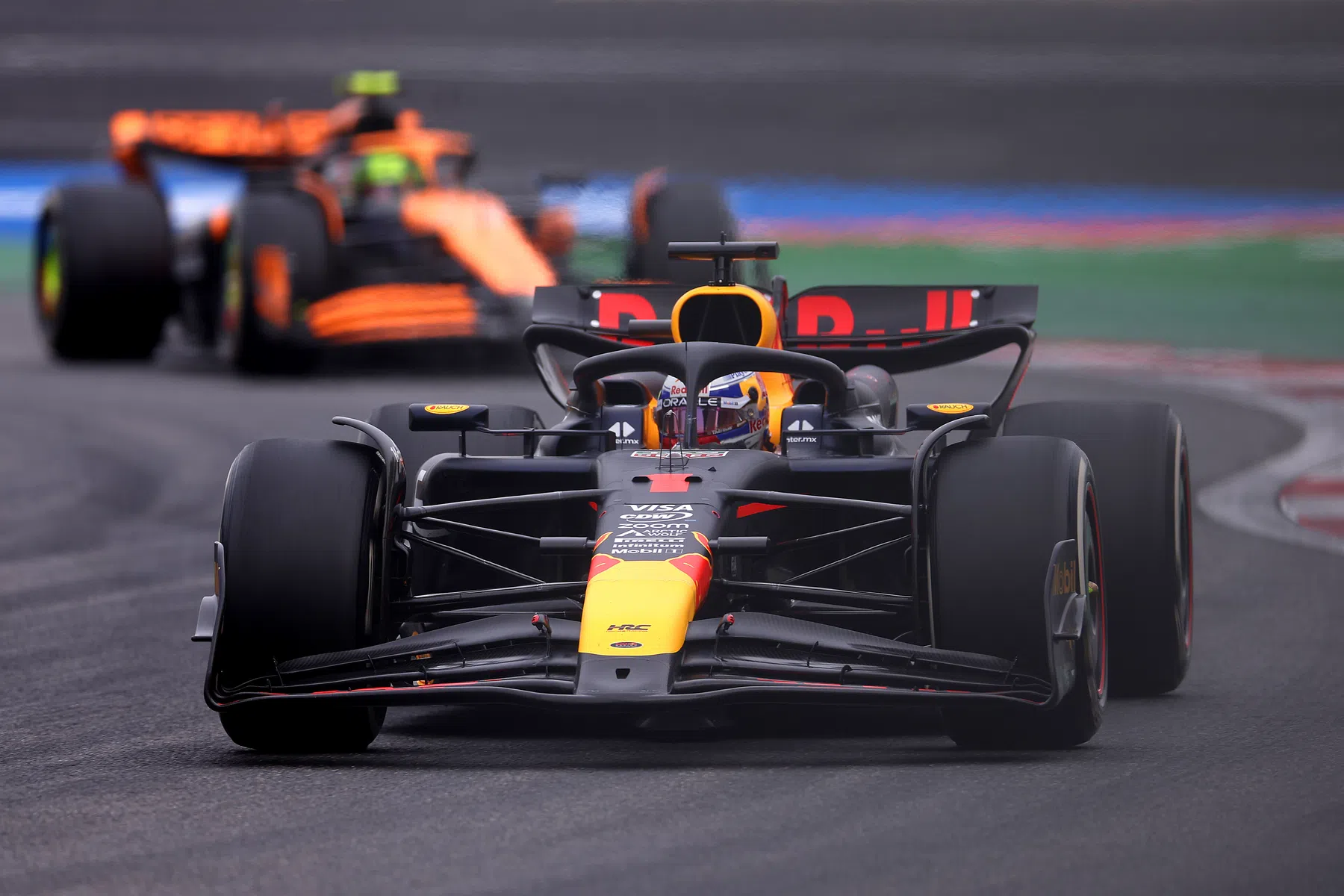 Volledige uitslag GP China met overwinning Verstappen