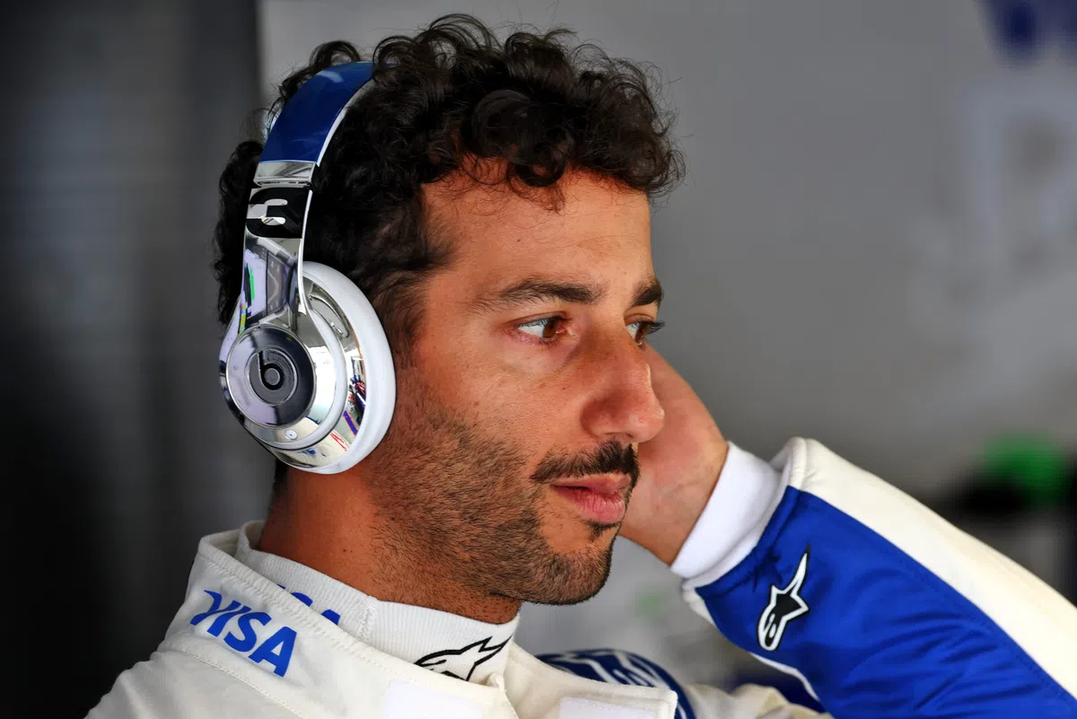 Ricciardo furioso após acidente com Stroll: 'F*** esse cara'