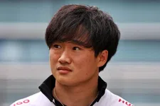 Thumbnail for article: 'Tsunoda rijdt alleen bij Red Bull omdat ze Honda tevreden willen houden'