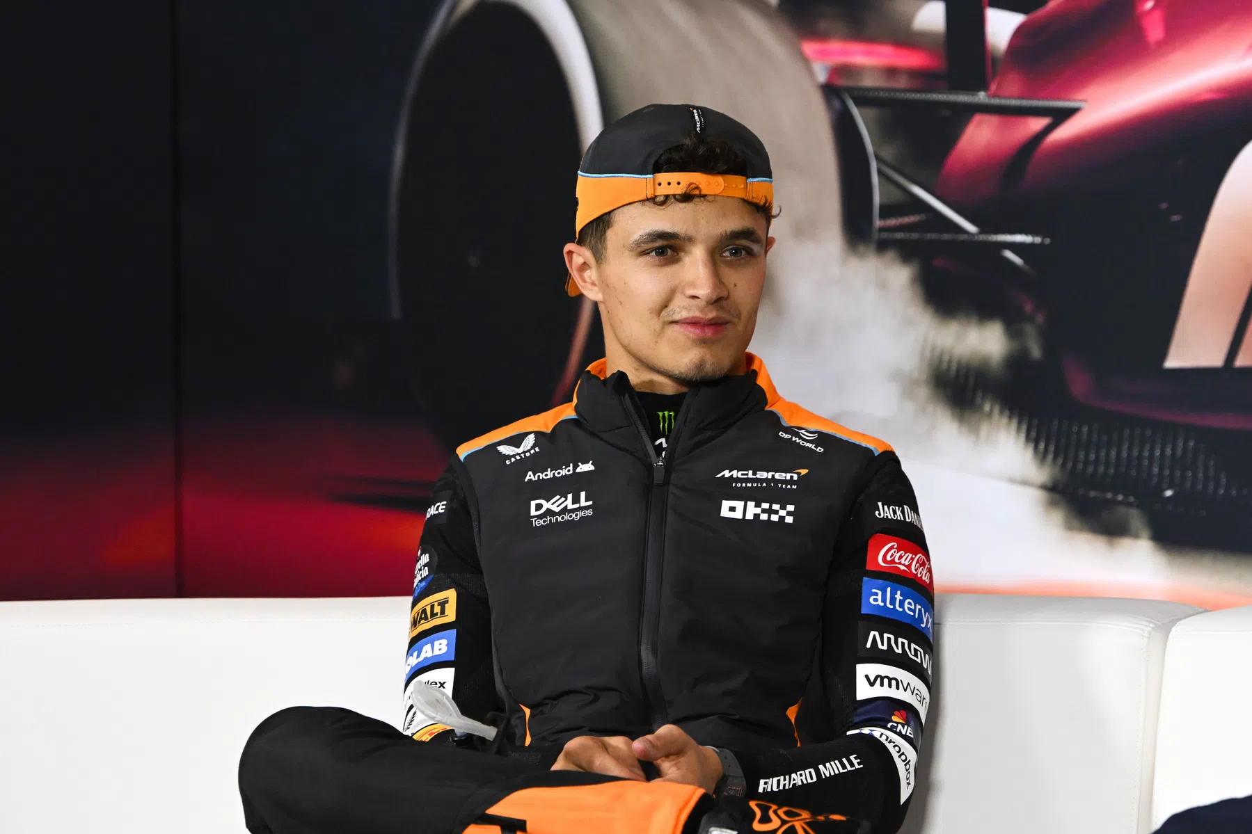 lando norris célèbre la journée du roi avec dj martin garrix