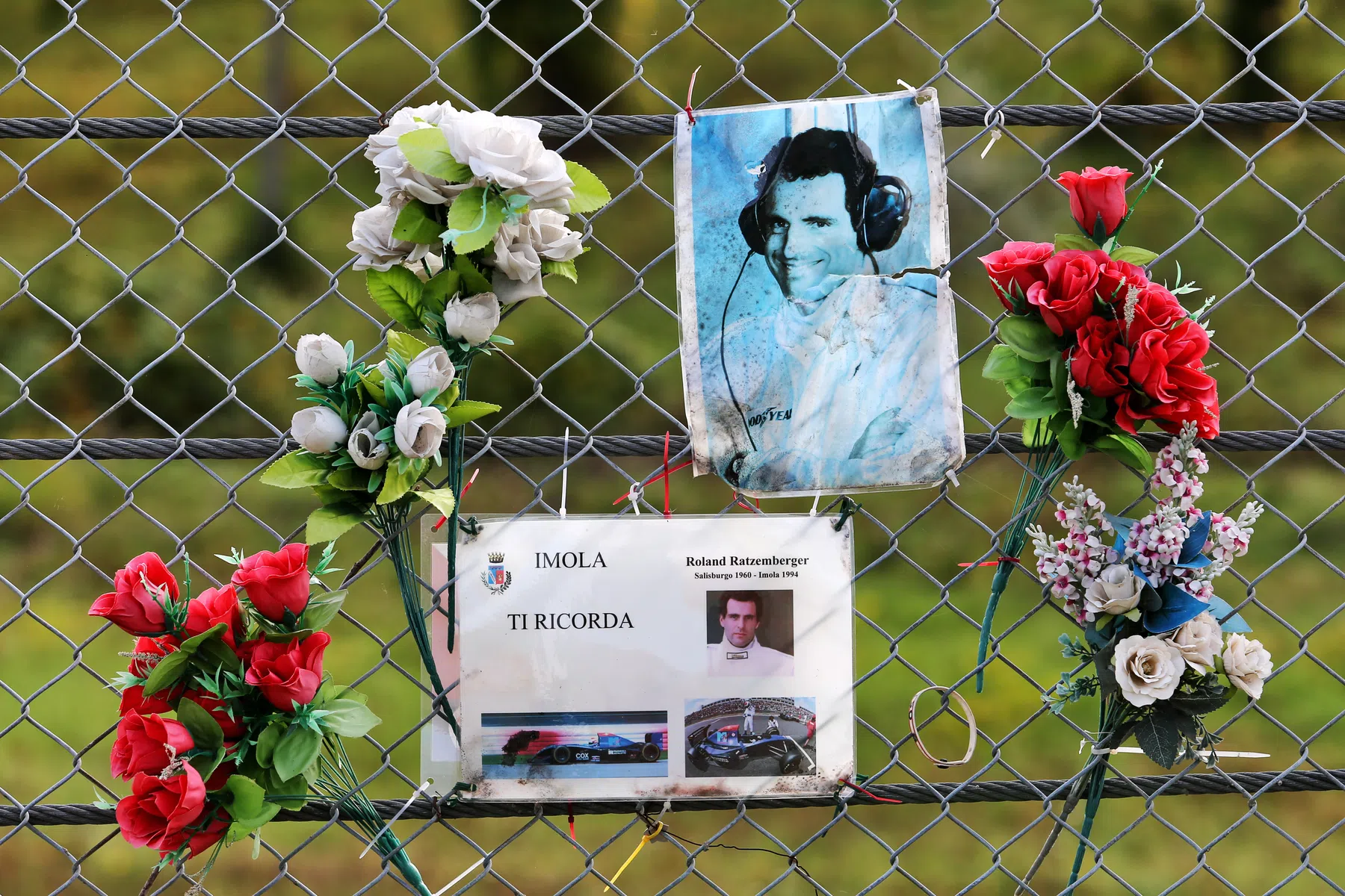 serie di documentari su roland ratzenberger dopo la tragica morte a imola 1994