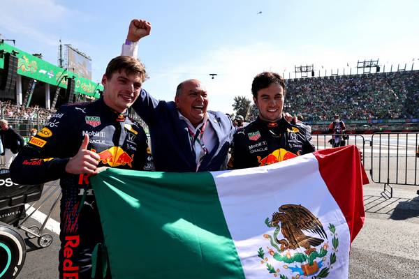 O pai de Pérez elogia o rival Melhor momento de sua carreira Grande Prêmio de Miami