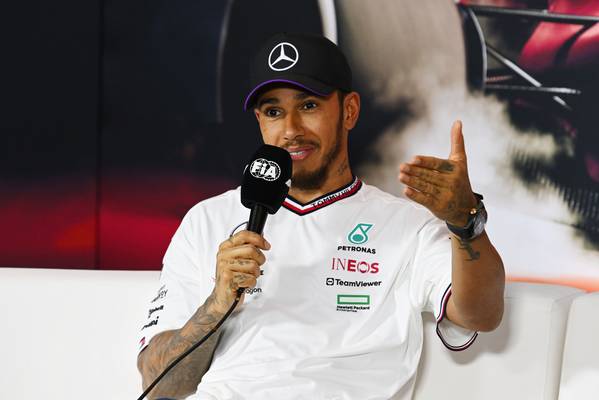 Hamilton is compared to Senna 'Can bring the team together'