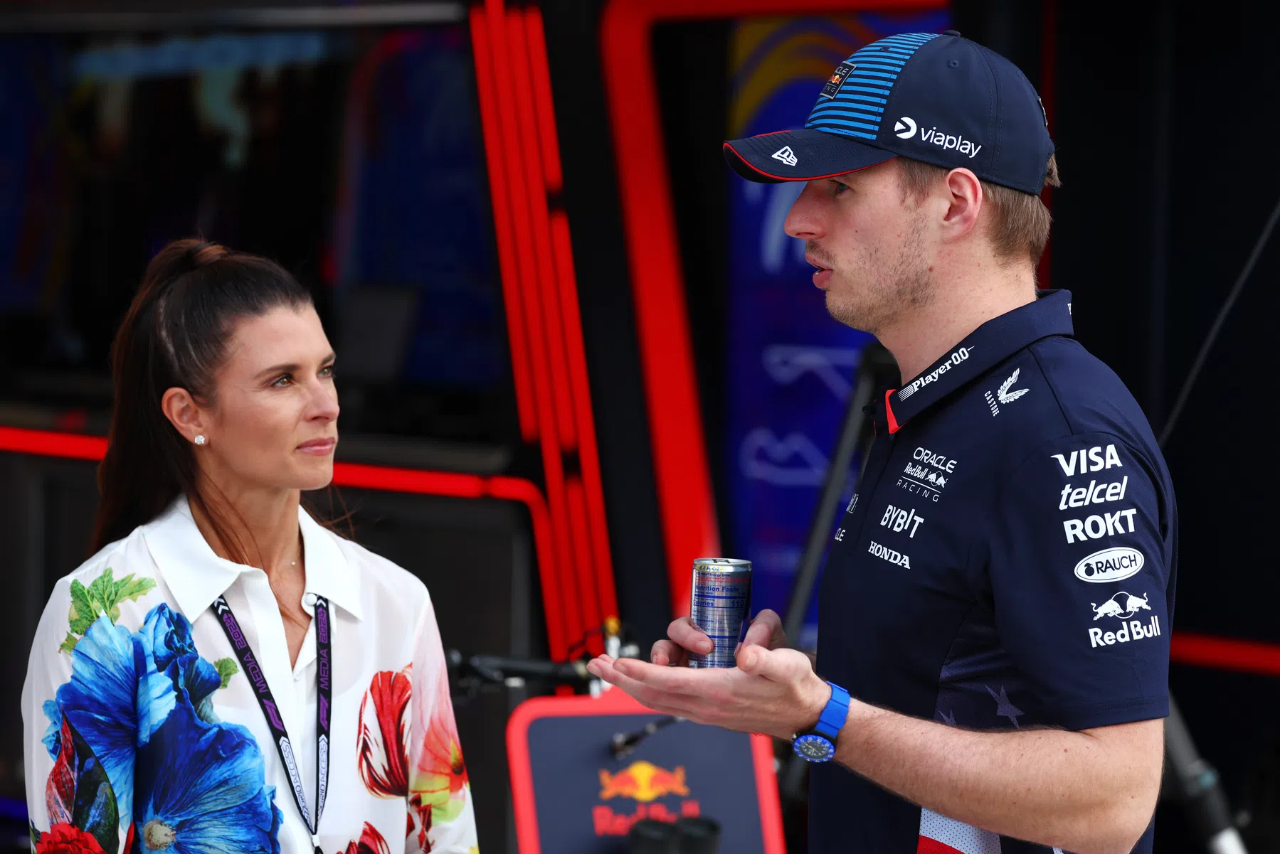 Max Verstappen reacciona a los rumores sobre su fichaje por Mercedes 