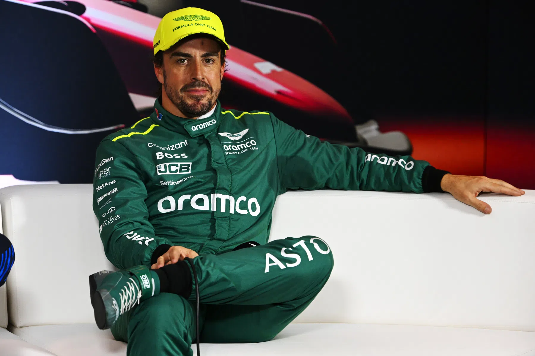 Alonso geeft Hamilton de schuld van crash in eerste bocht in Miami sprint