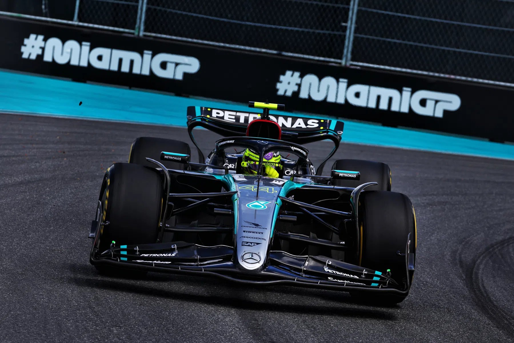 Hamilton has no excuses in Miami Grand Prix