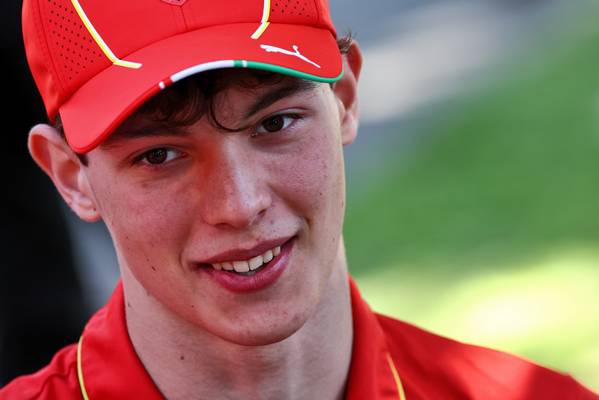 Bearman keert terug F1 FP1 Grand Prix Emilia-Romagna Imola