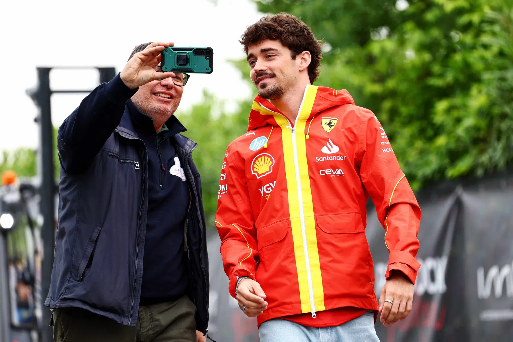 Charles Leclerc contento de que Ferrari se arriesgue más con Vasseur 