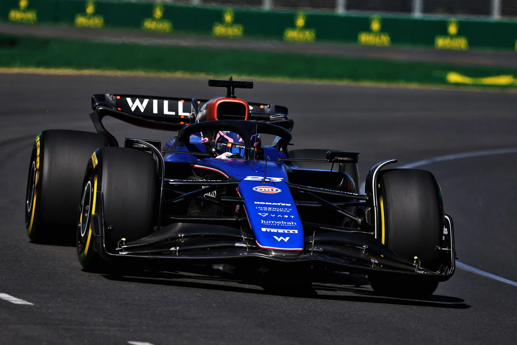 Albon provoca una bandera roja durante el VT1 en Imola