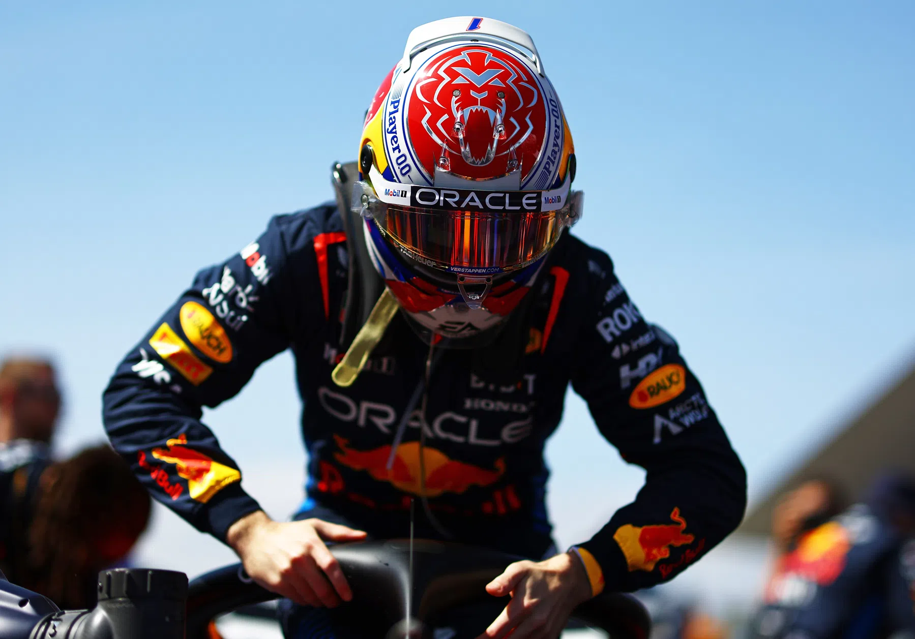 Verstappen in difficoltà durante le prime prove libere di Imola