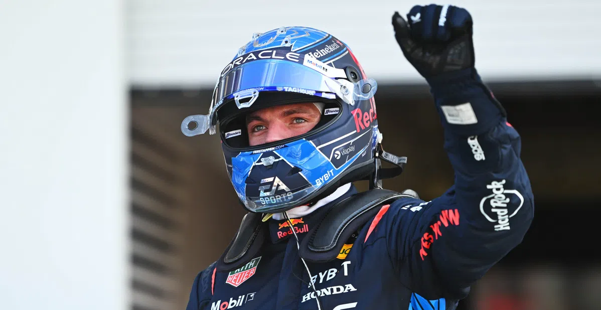 Verstappen vence a corrida enquanto dirige em uma pista diferente em Imola