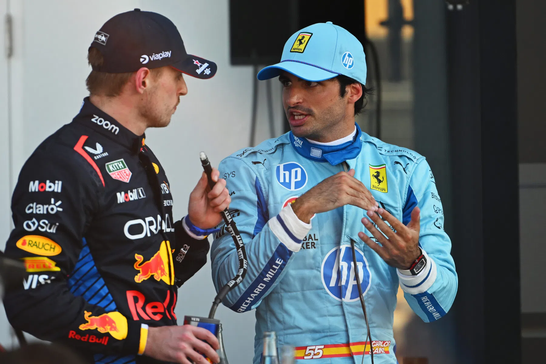 Audi pose un ultimatum à Sainz, le choix dépend de Verstappen.