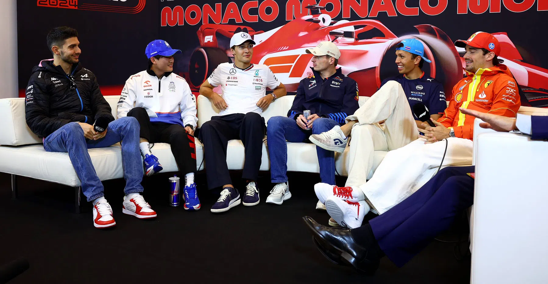 Verstappen gesteund door Russell en Ocon in Monaco