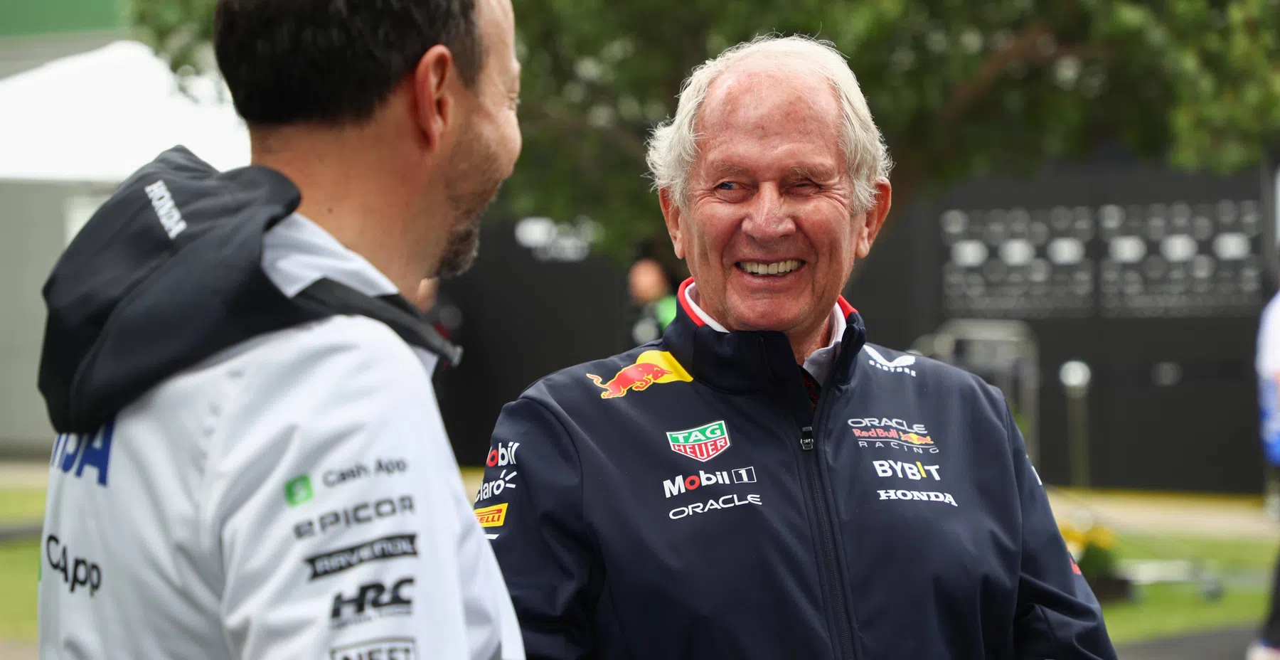 Helmut Marko expressa clara preferência pelo companheiro de equipe de Verstappens na Red Bull