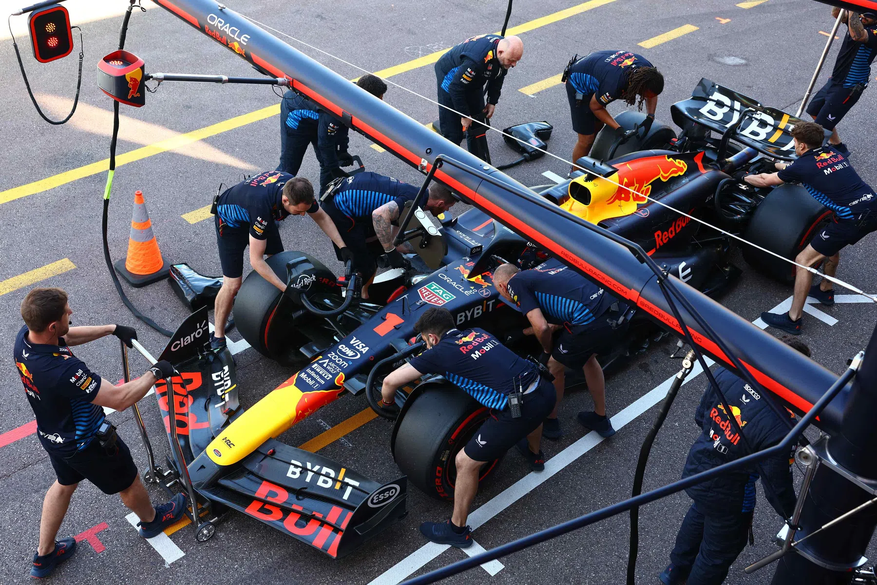 Verstappen and Red Bull set fastest pit stop time