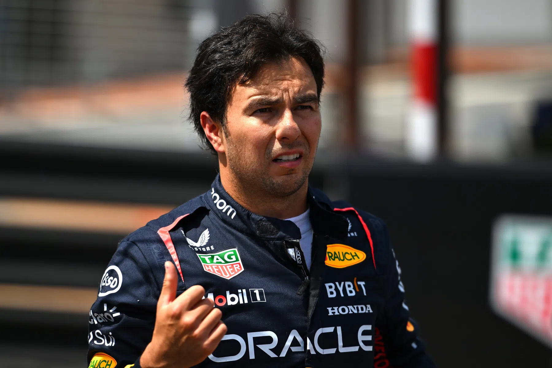 internetreacties op contractverlenging sergio perez