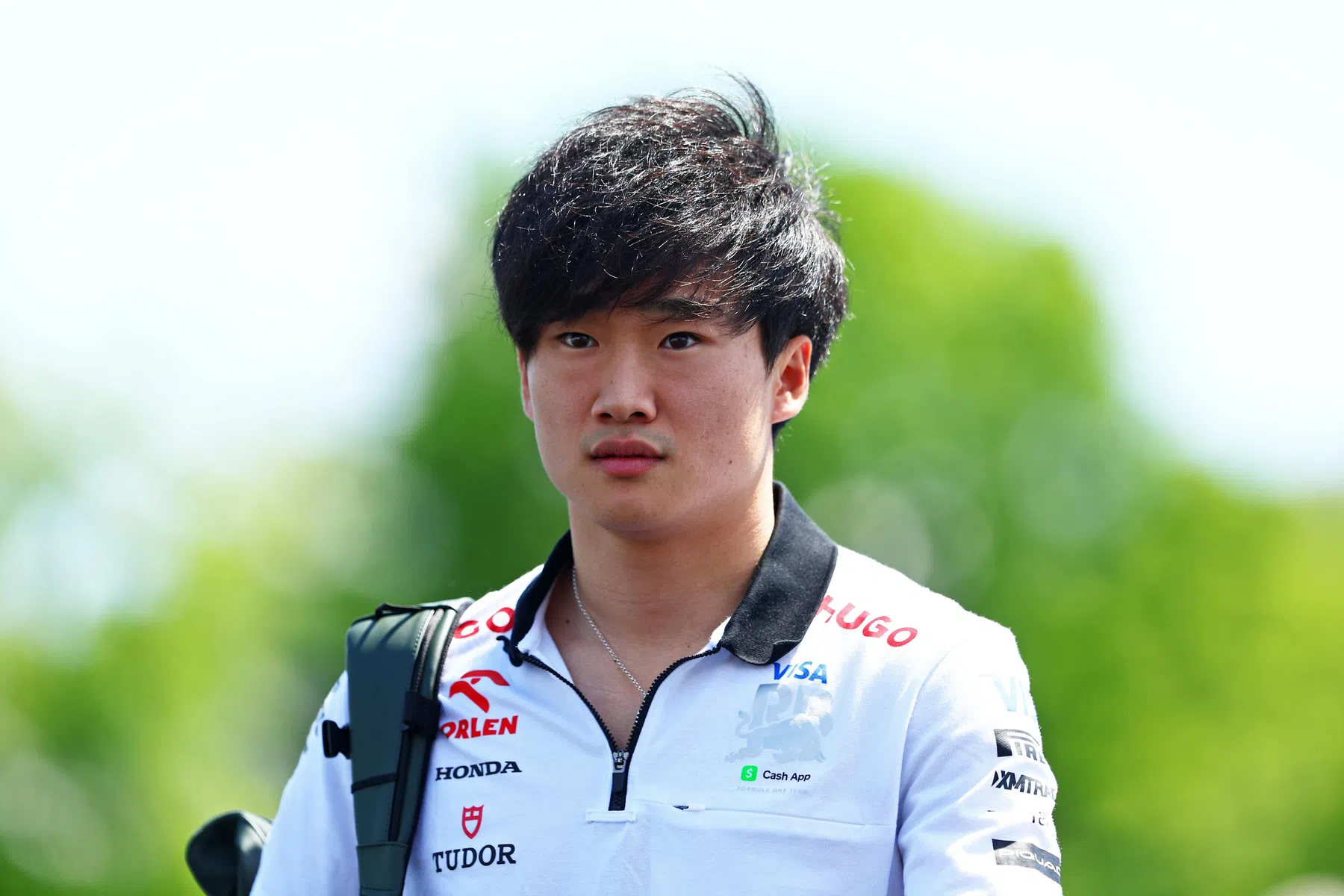 La FIA impone una fuerte multa a Tsunoda por insultos