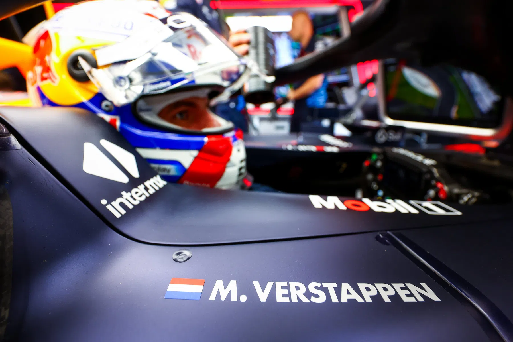 Jornal desmente Marko e diz que problema de Verstappen foi em novo motor