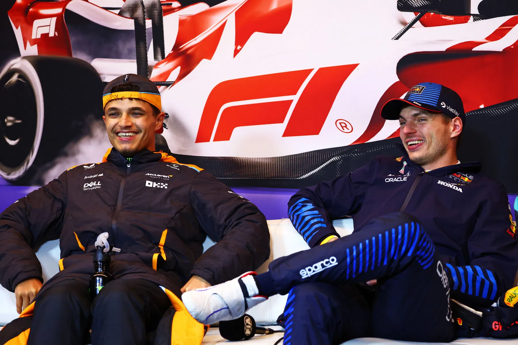 Revancha para Verstappen tras el momento Safety Car con Norris