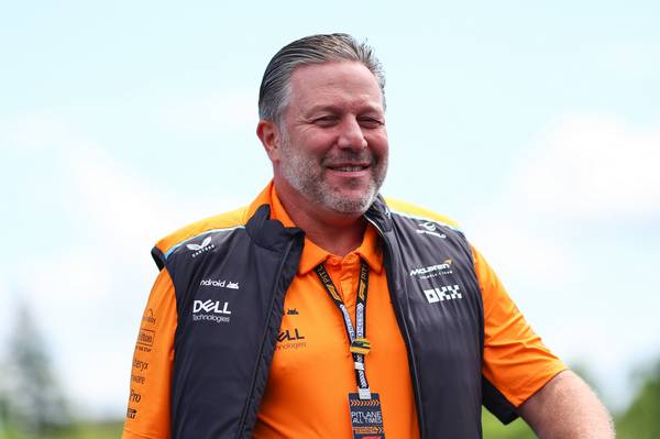 Zak Brown, CEO de McLaren, confía en que la victoria de Norris haya sido popular