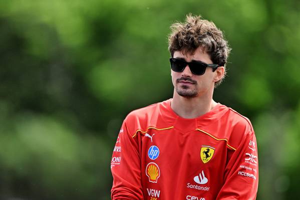 Leclerc espera ser desafiado na Catalunha com uma Ferrari "dirigível e mais rápida