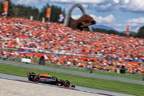 F1 LIVE The sprint race at the 2024 Austrian Grand Prix