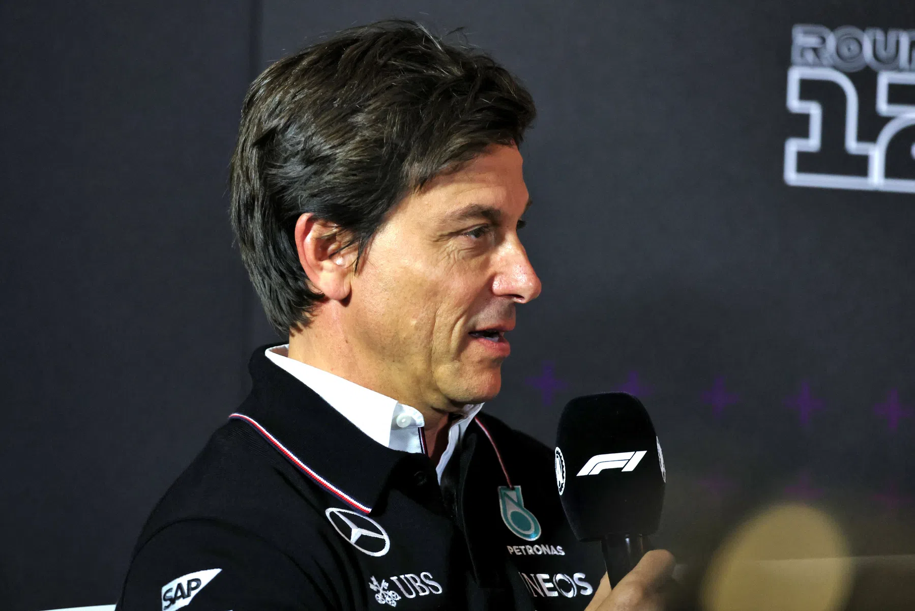 Reacción de Toto Wolff a la pole position de George Russell en Silverstone